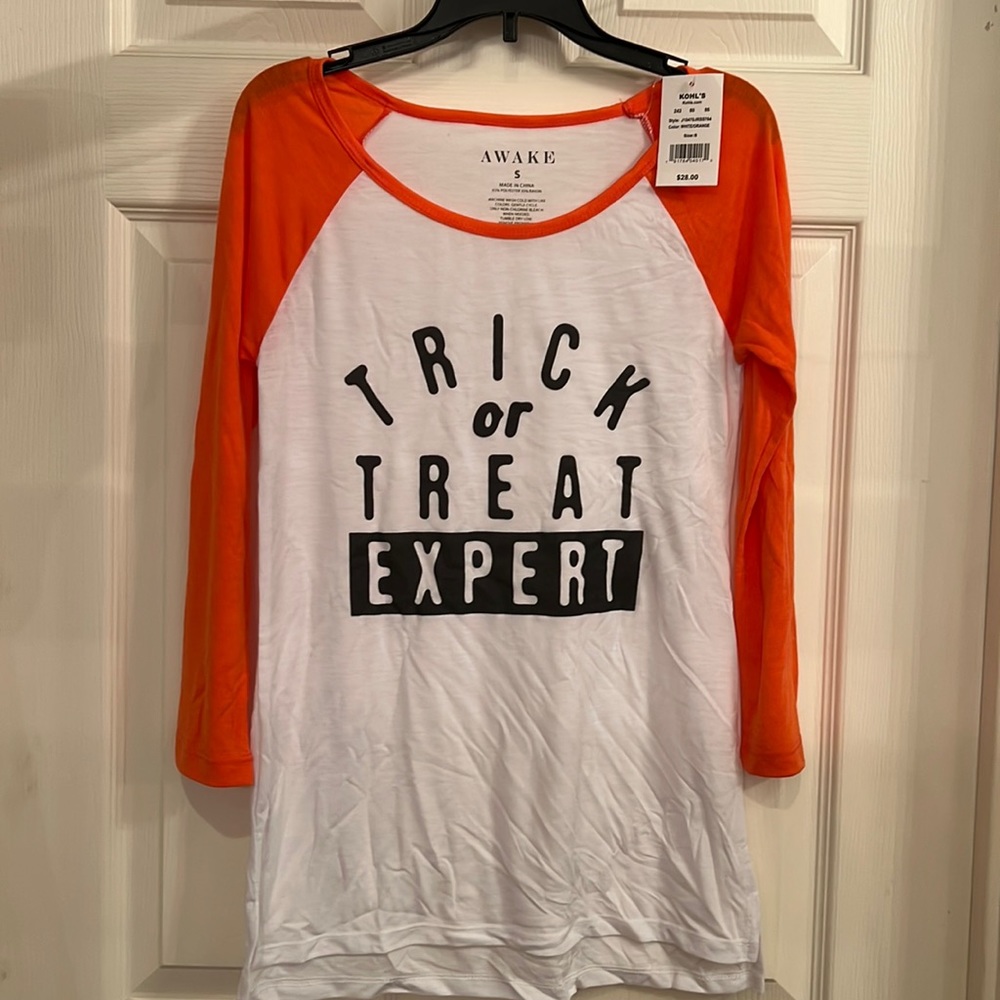 New with tag baseball sleeve shirt